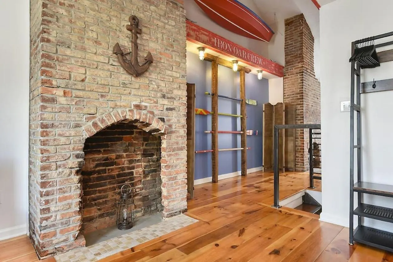 Boat House - Beautiful Custom Space, Two King Beds Pittsburgh Holiday home